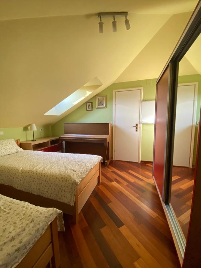 Red Keep Apartment